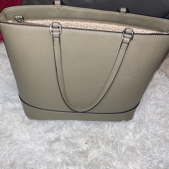 Women’s Grey/Taupe Color Guess Tote Bag & Wallet - Picture 3 of 5